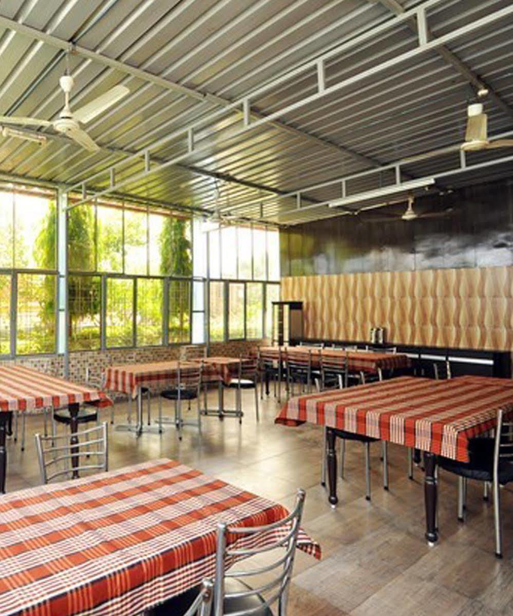 Fabhotel Rr Retreat Dehradun Eksteriør bilde
