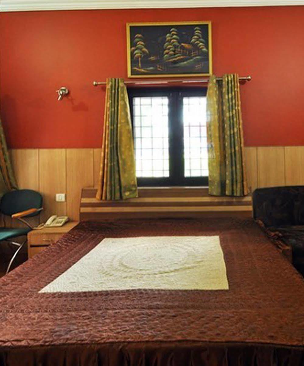 Fabhotel Rr Retreat Dehradun Eksteriør bilde