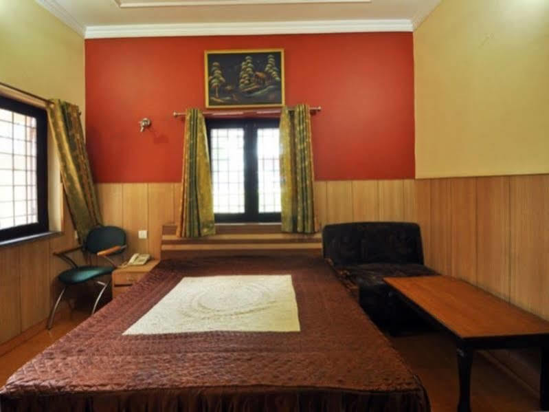 Fabhotel Rr Retreat Dehradun Eksteriør bilde